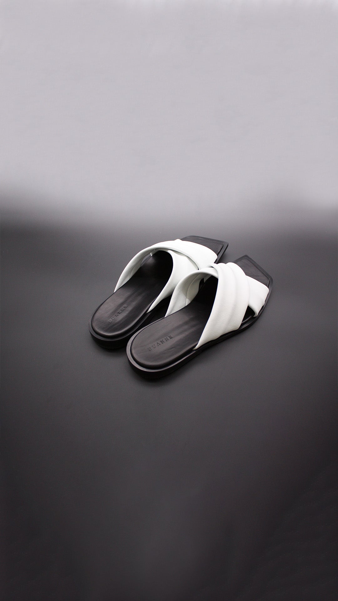 Ancash Sandal (White)