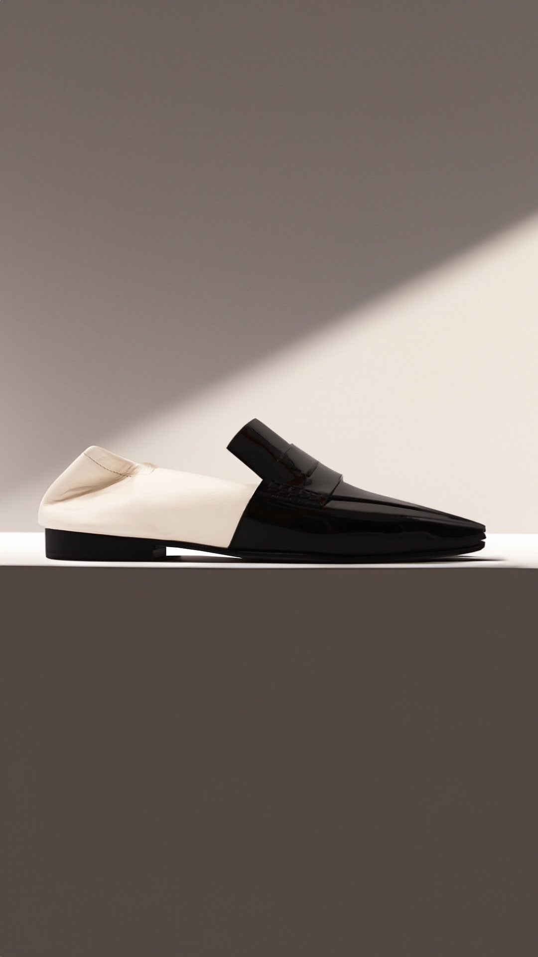 Ica Loafer (Black & White)