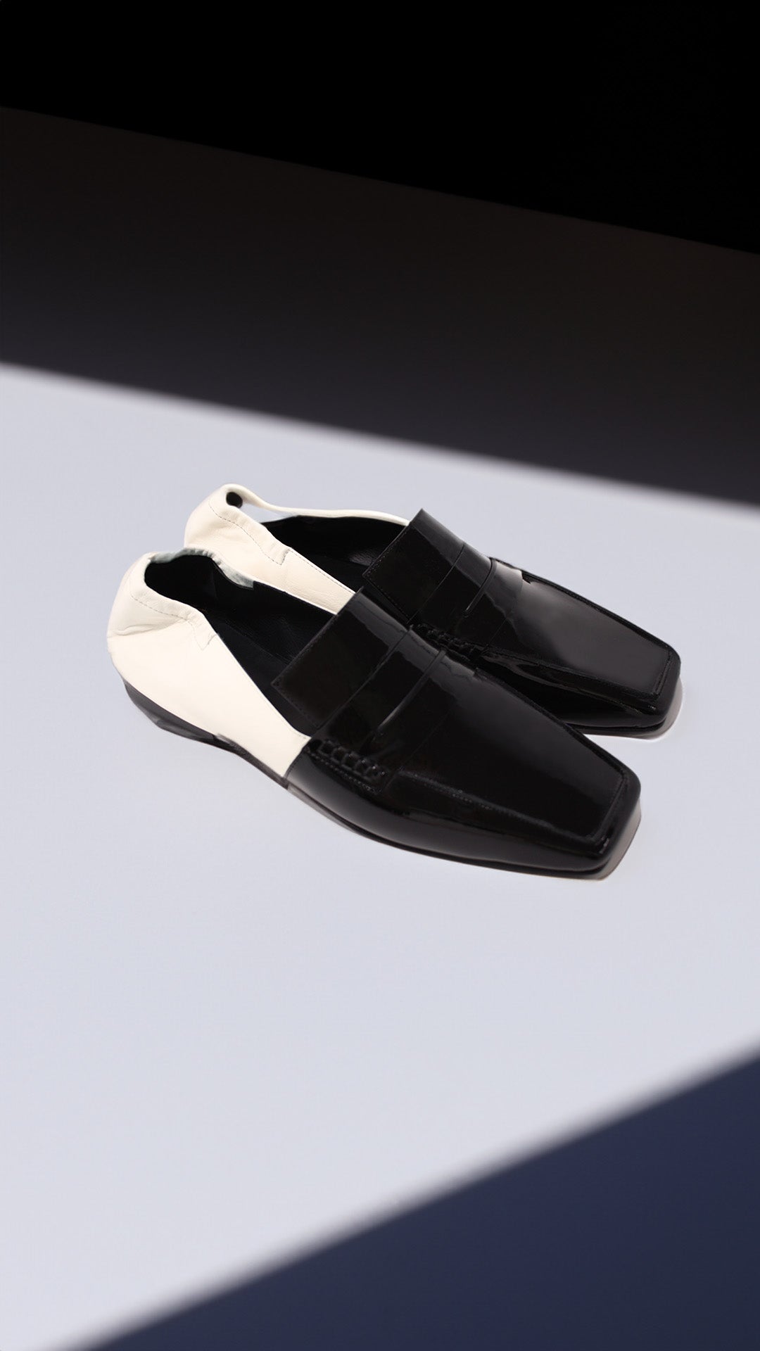 ICA - Men's Loafer (Black & White)