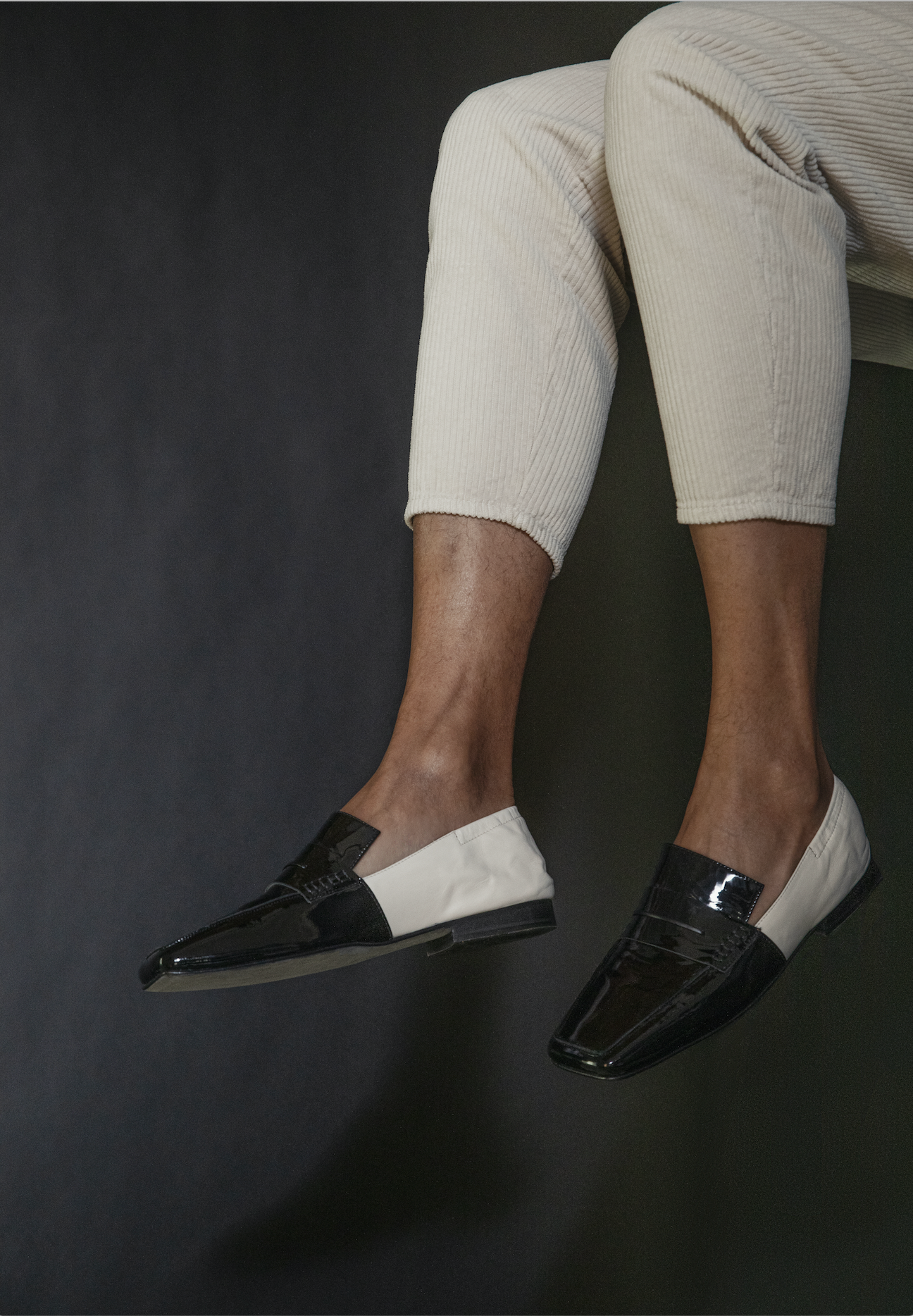 ICA - Men's Loafer (Black & White)