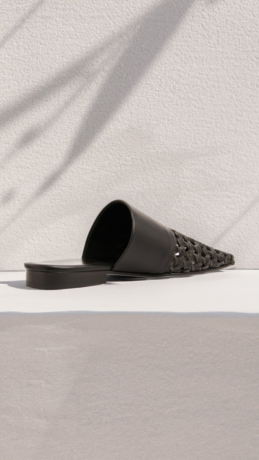 MANCO - Men's Woven Slide (Black)